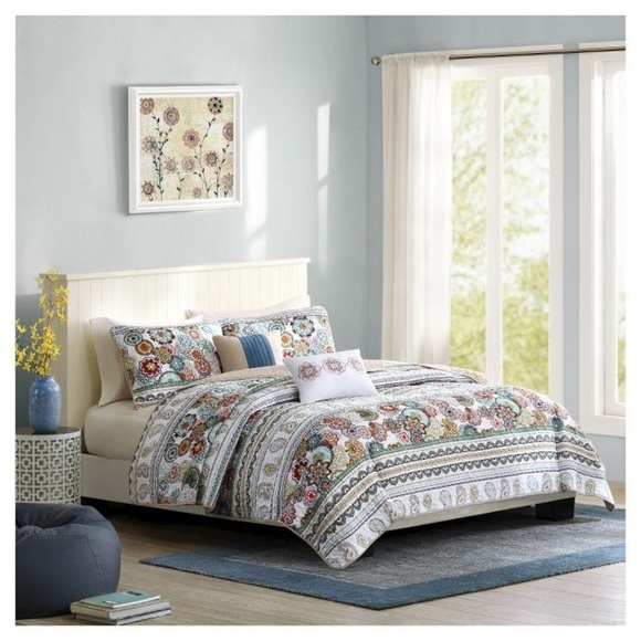 Dana Medallion Quilted Queen 5 Piece Coverlet Set - Picture 1 of 10